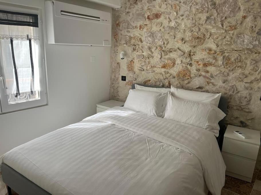 Strelizia - New Old For 4 Ac Apartment Antibes