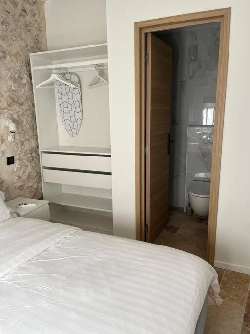 Strelizia - New Old For 4 Ac Apartment Antibes